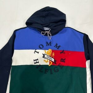 🩵 tommy hilfiger sweater